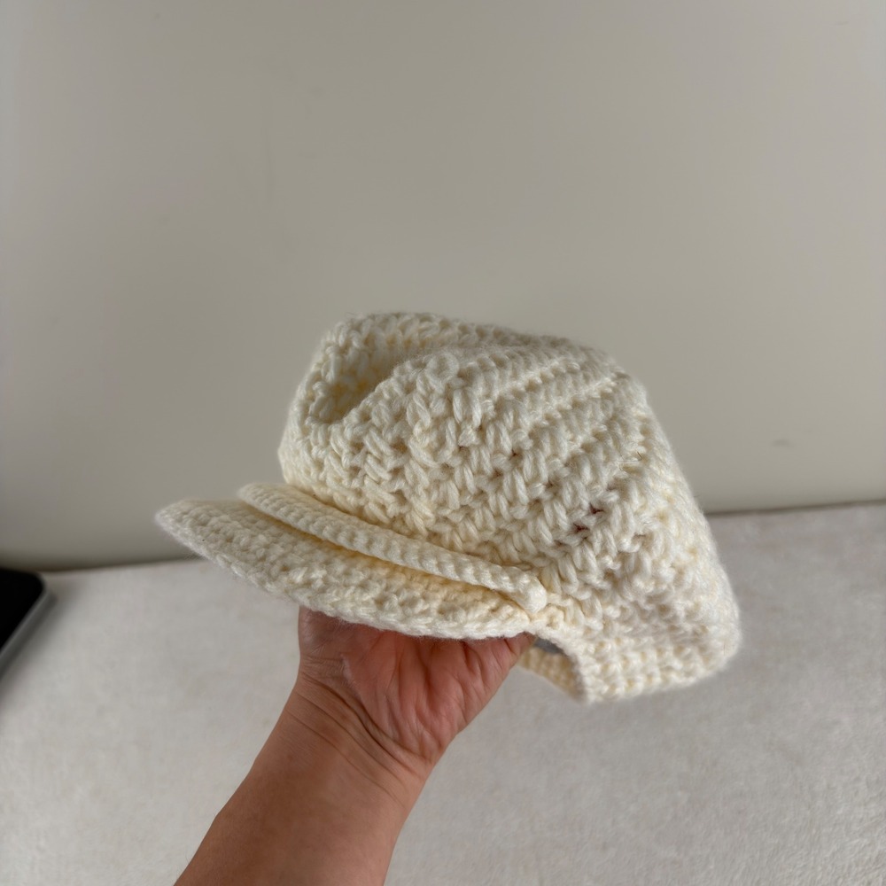 Vintage Aldo Cream Hand Crochet Knit Newsboy Hat Winter Classic Retro Y2K